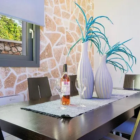 Soha House Villa Lazaráta